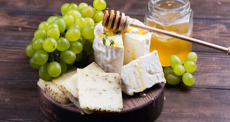 はちみつの上手な使い方　と　チーズとのペアリングを学ぼう！もちろんワインもご一緒に！